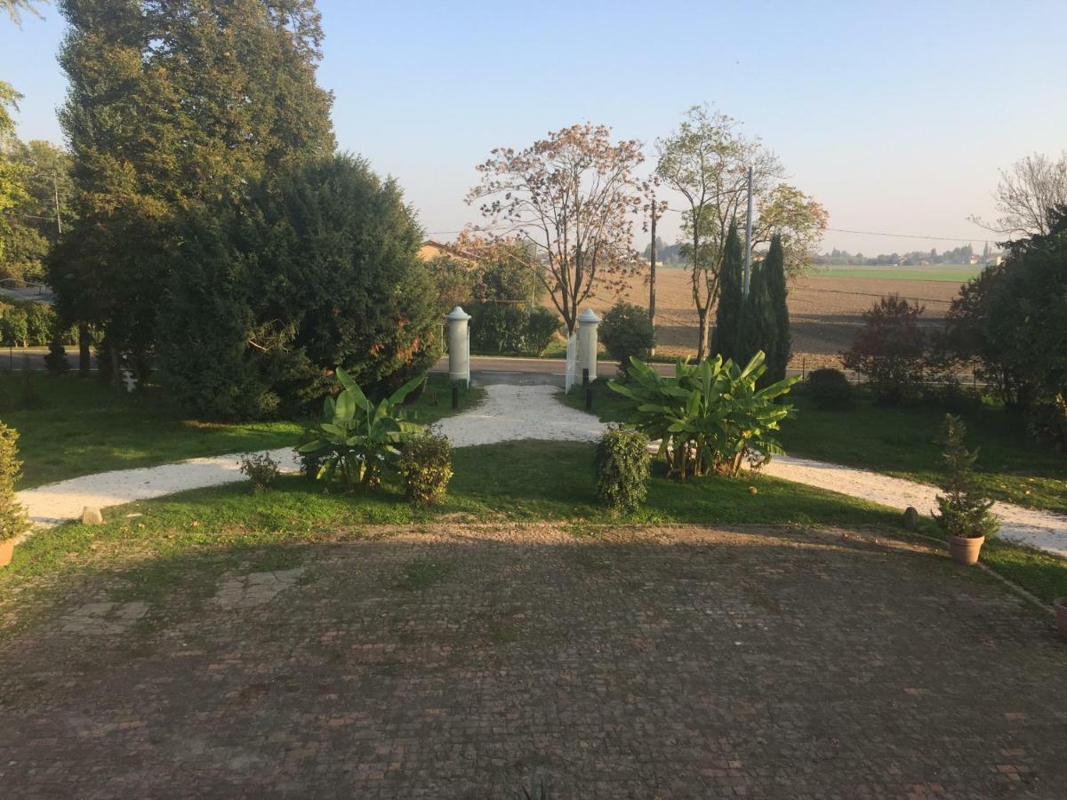 Villa Pacchioni Cavezzo Exteriér fotografie